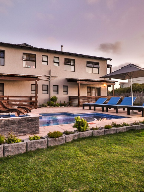Afrovibe Beach Lodge | Garden Route Guest House